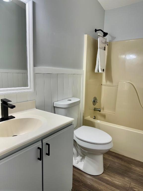 PALM VILLAGE RANCH - Residential