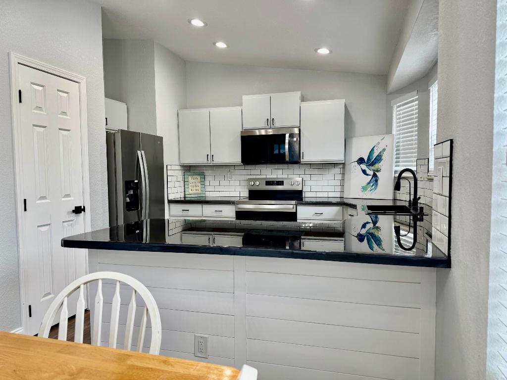 PALM VILLAGE RANCH - Residential