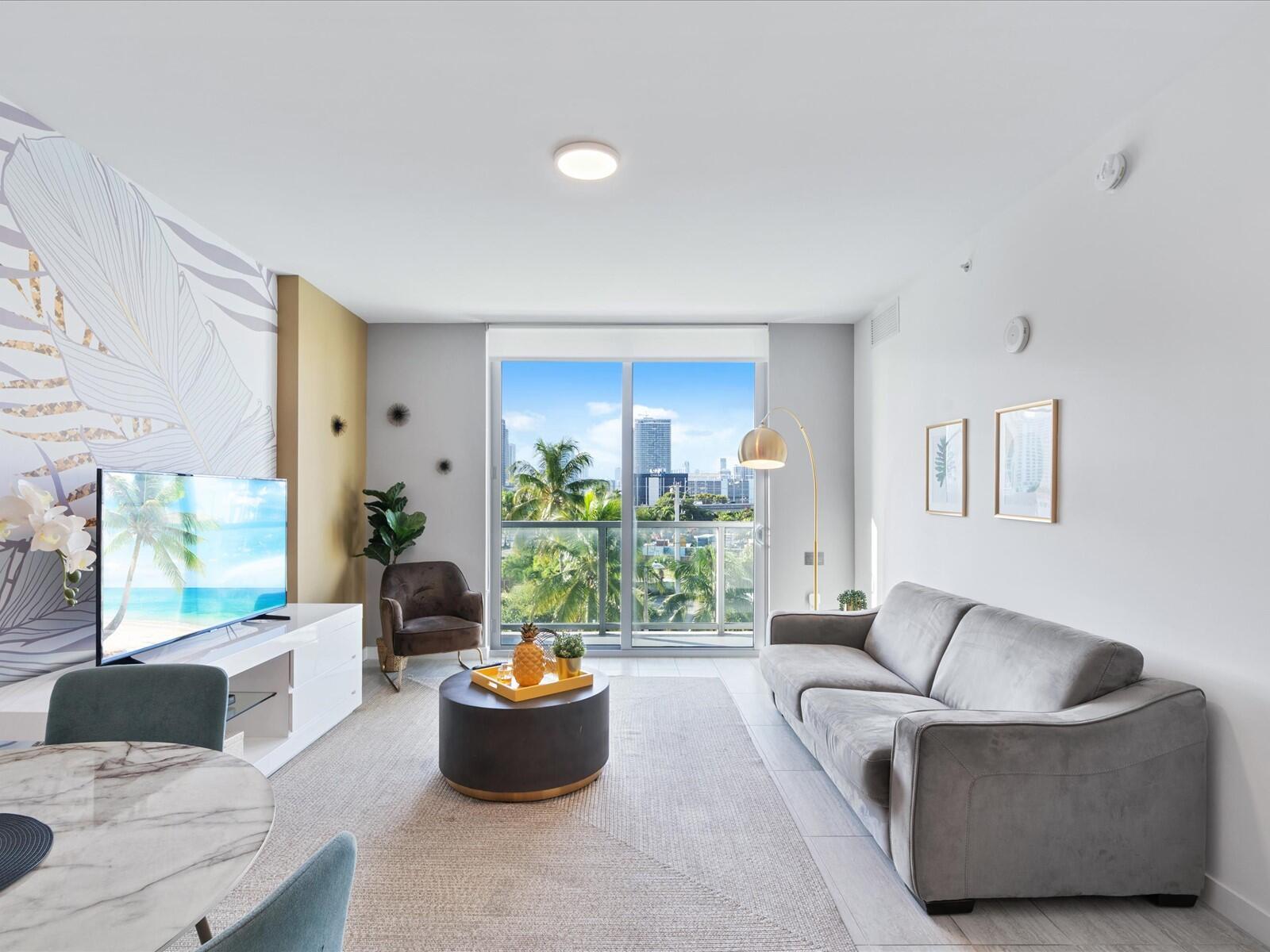 QUADRO CONDO - Residential Lease