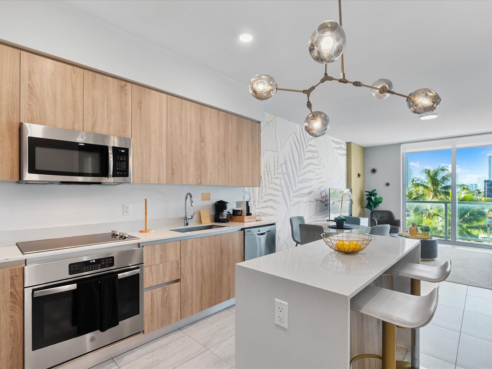 QUADRO CONDO - Residential Lease