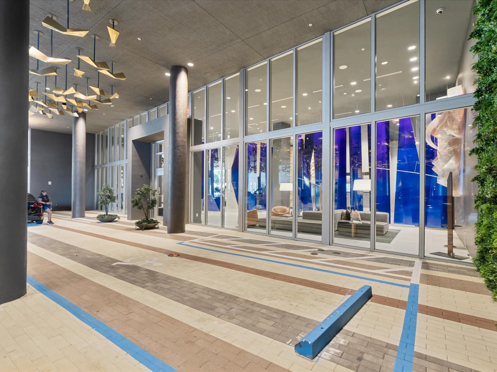 QUADRO CONDO - Residential Lease