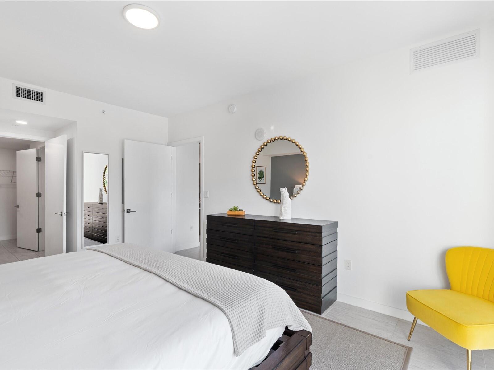 QUADRO CONDO - Residential Lease