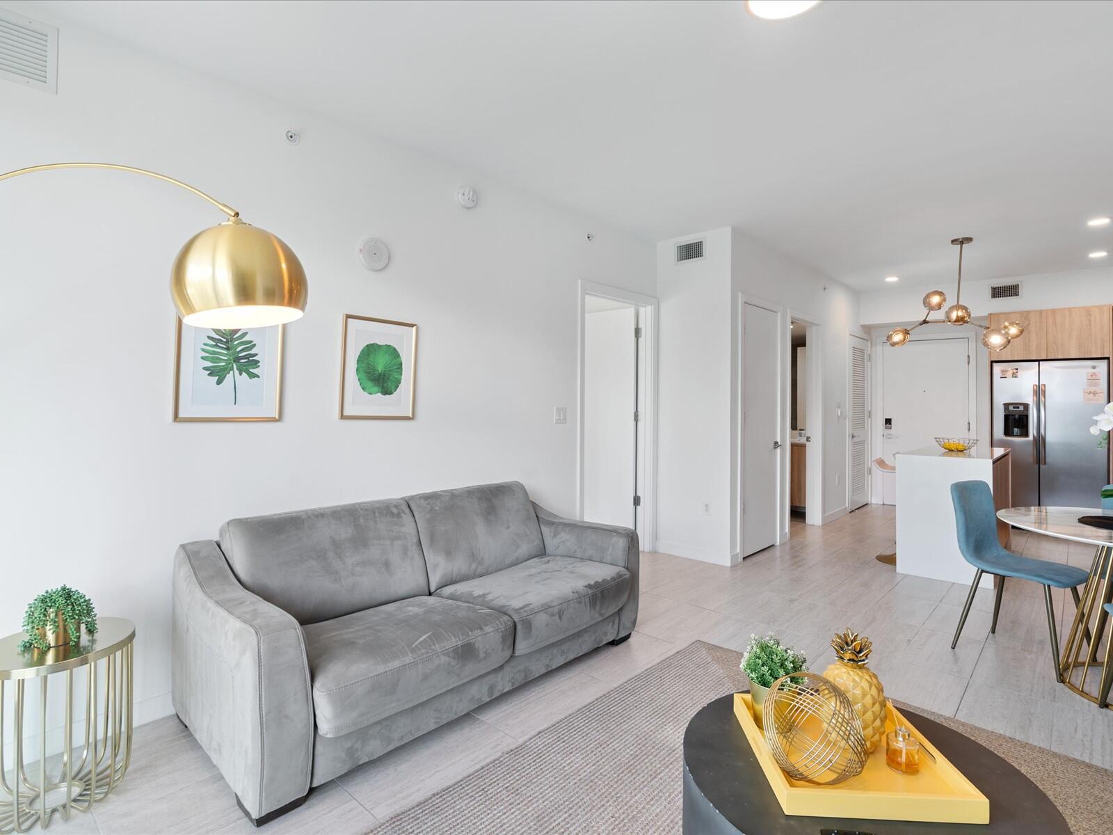 QUADRO CONDO - Residential Lease