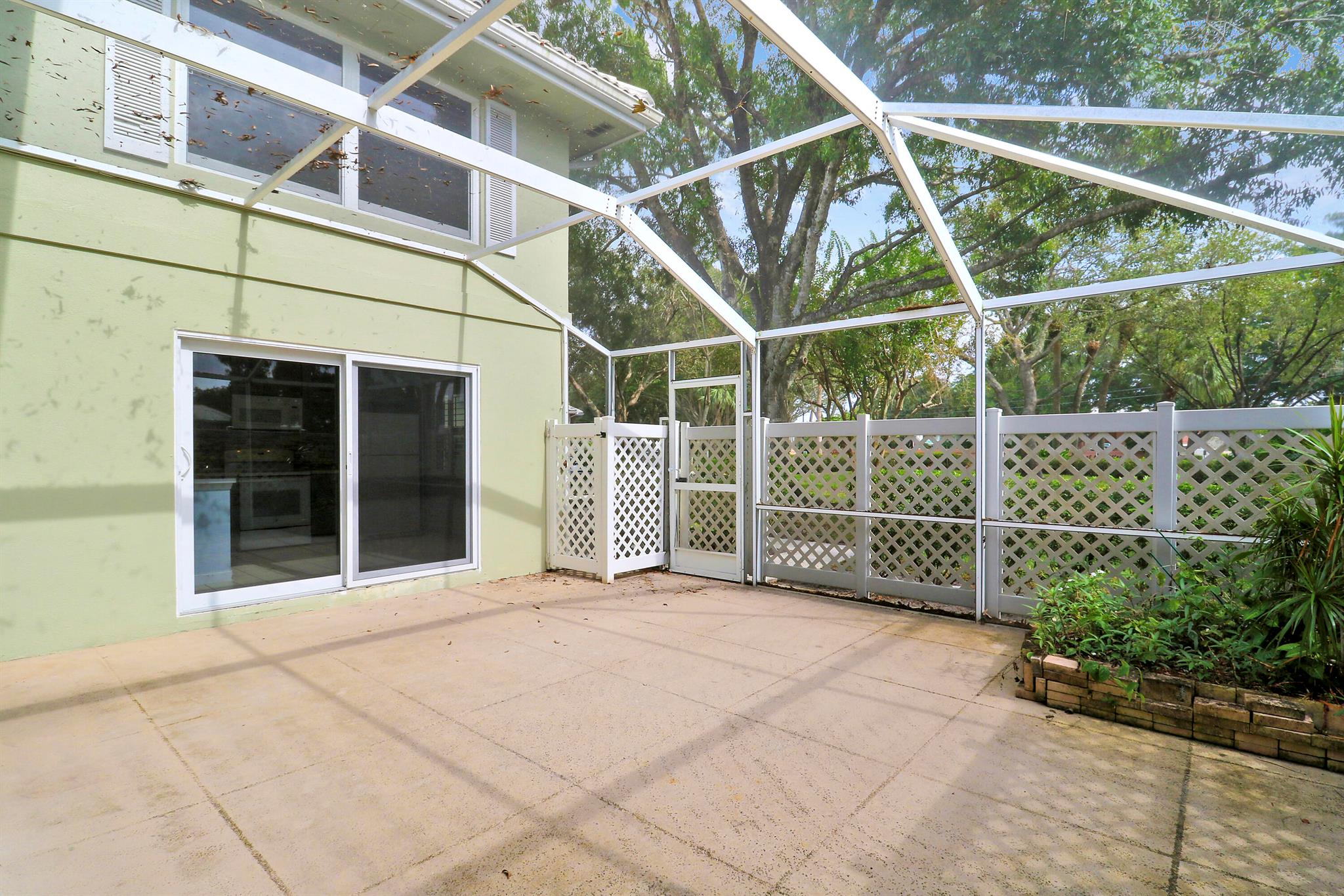 STAMFORD AT THE VILL - Residential