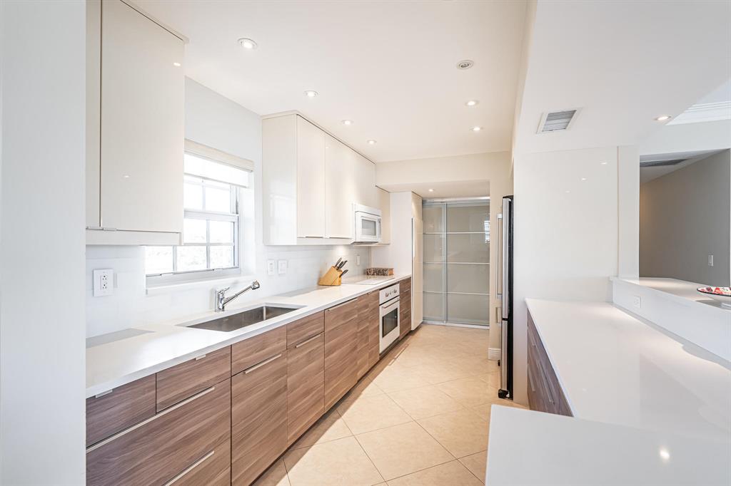 ATLANTIC CLOISTERS - Residential