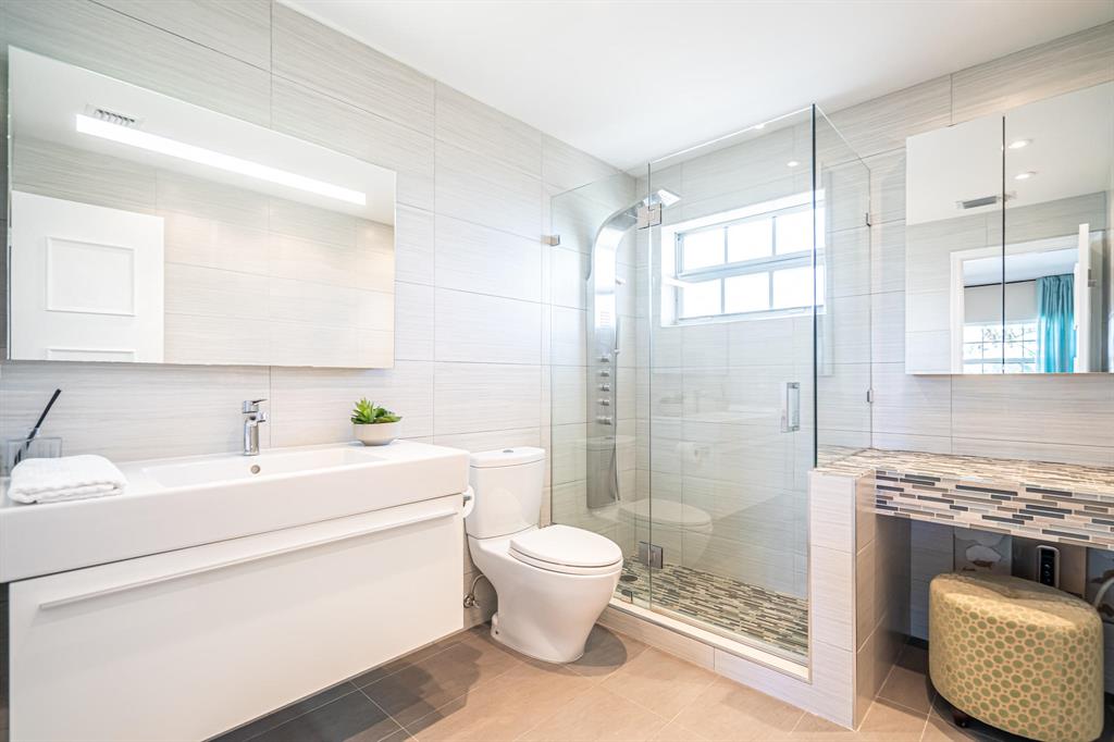 ATLANTIC CLOISTERS - Residential