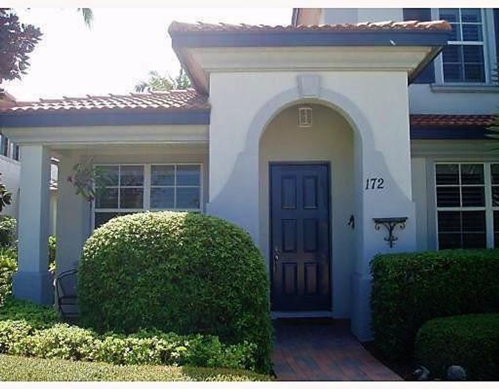 Photo of 172 Evergrene Parkway, Palm Beach Gardens, FL 33410 (MLS # R10907019)