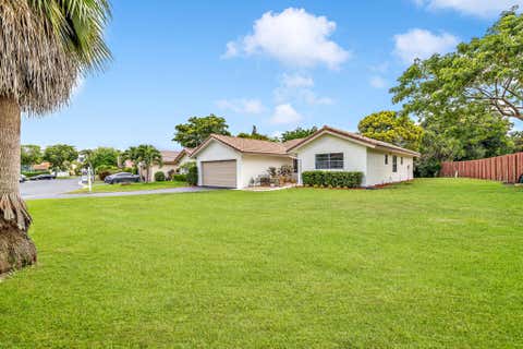 Tiny photo for 1273 Spring Circle Drive, Coral Springs, FL 33071 (MLS # B26046027)