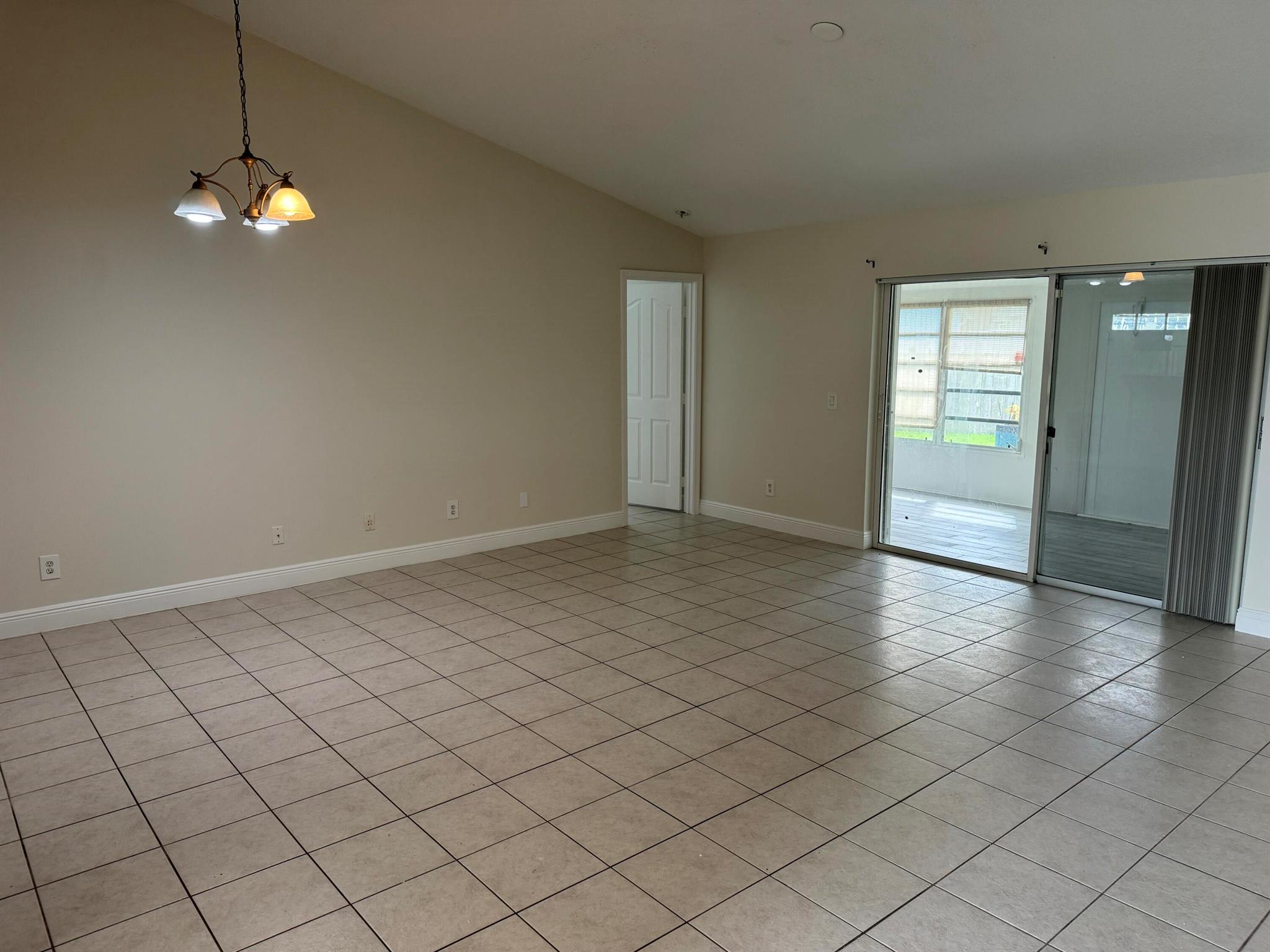 PORT ST LUCIE SECTION 18 - Residential Lease