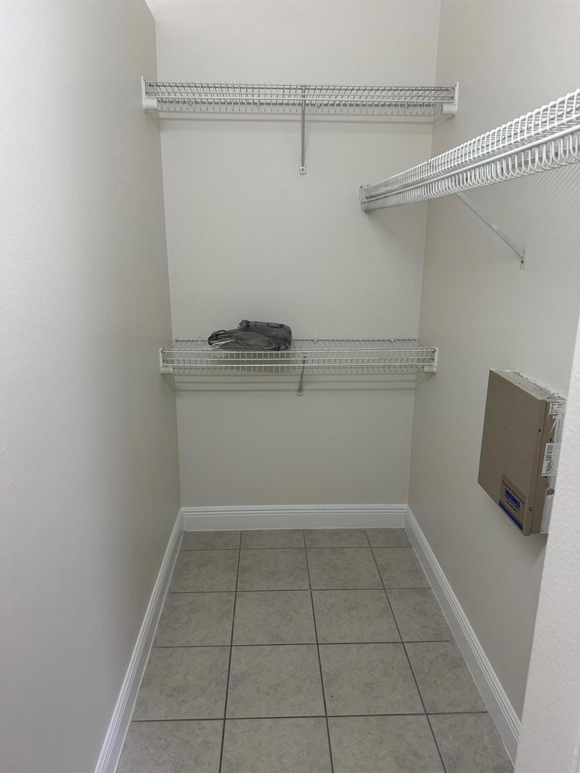 PORT ST LUCIE SECTION 18 - Residential Lease