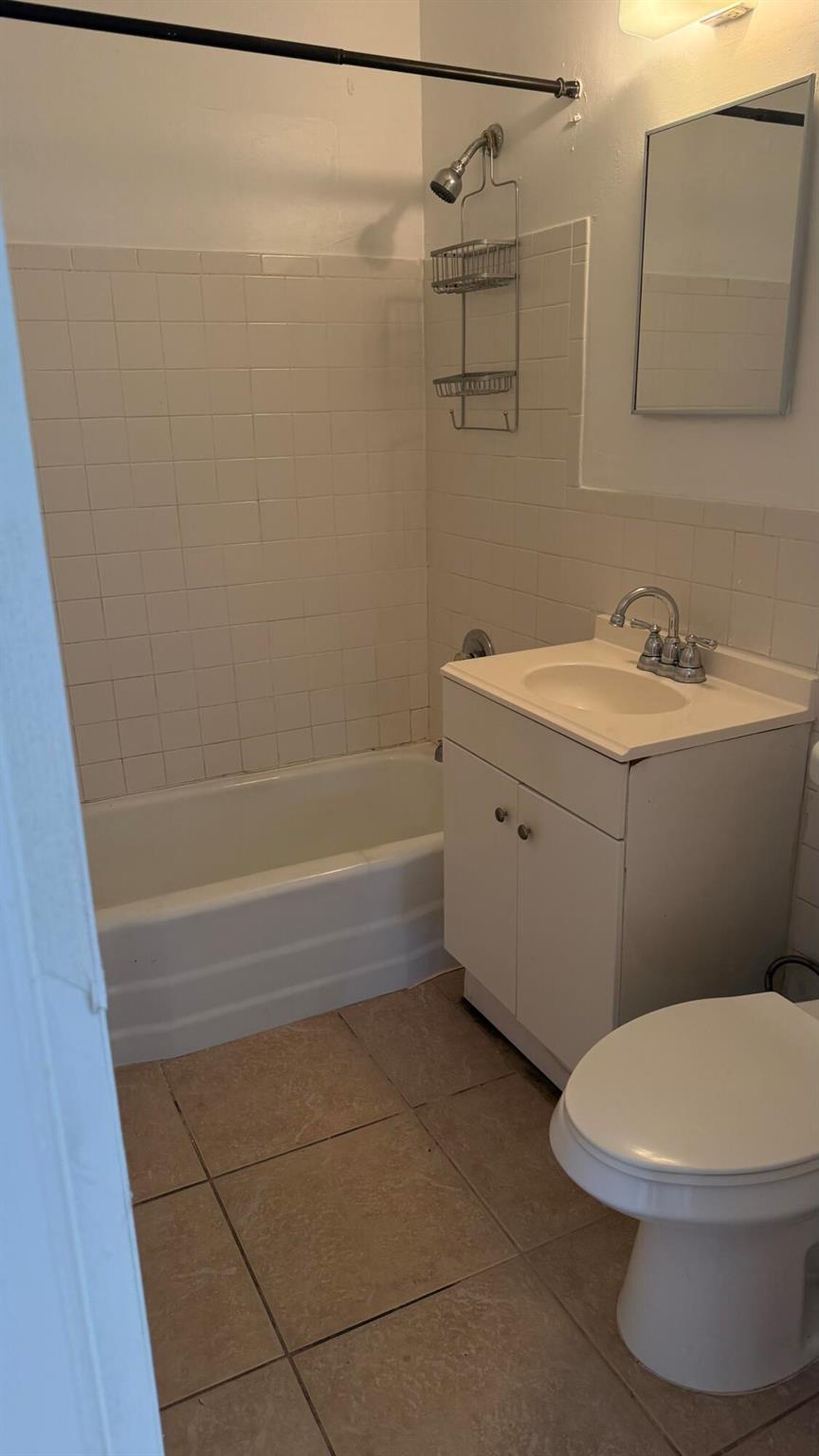 TOURIST NOOK DELRAY IN - Residential Lease