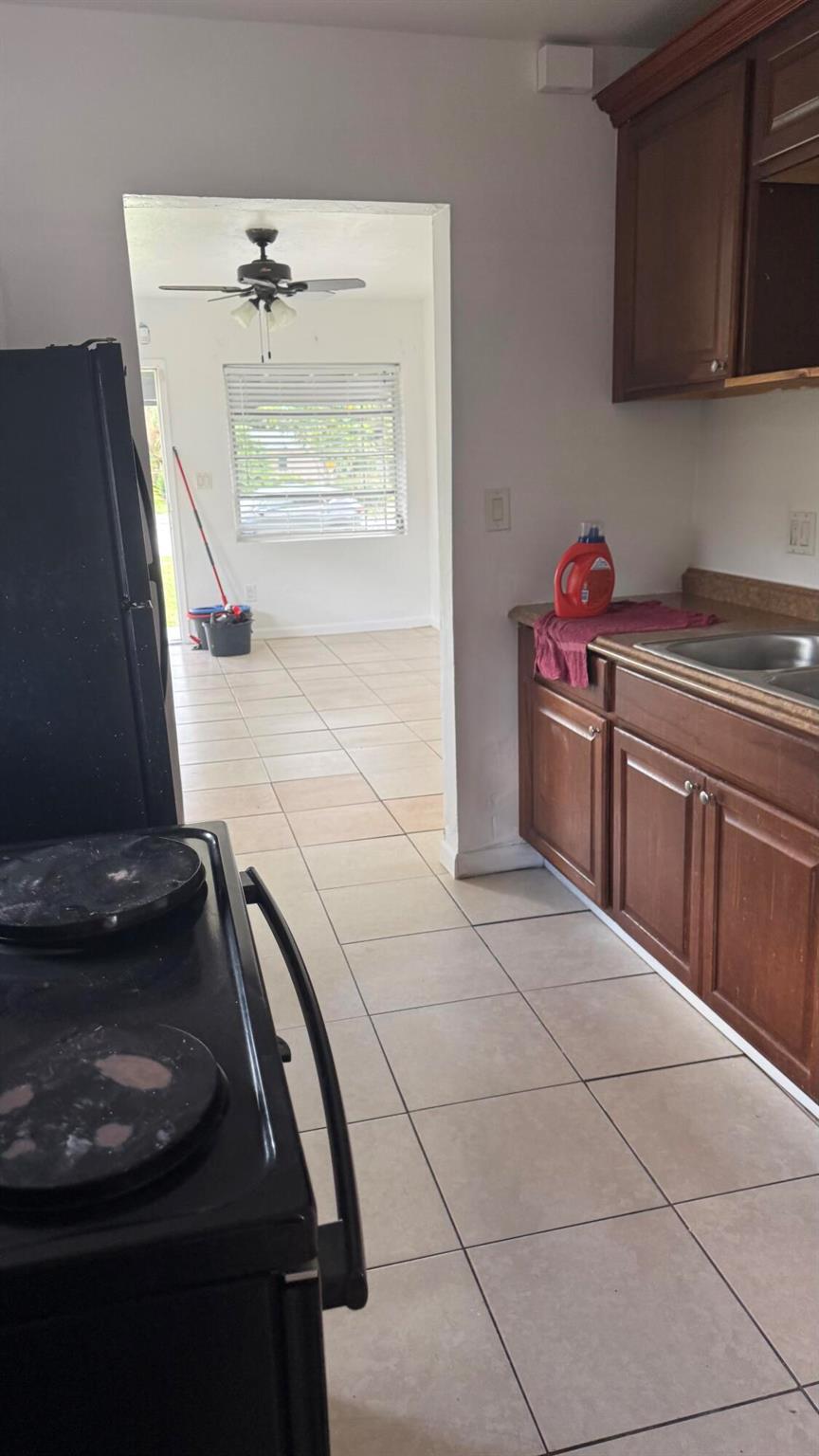 TOURIST NOOK DELRAY IN - Residential Lease