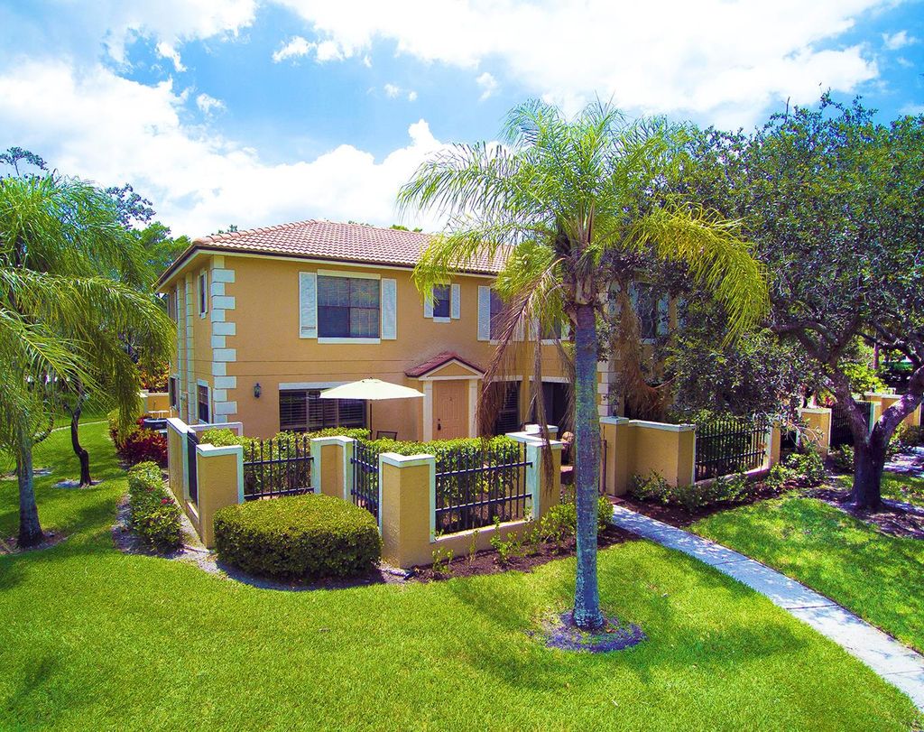 Photo of 377 Prestwick Lane #2, Palm Beach Gardens, FL 33418 (MLS # R10888180)