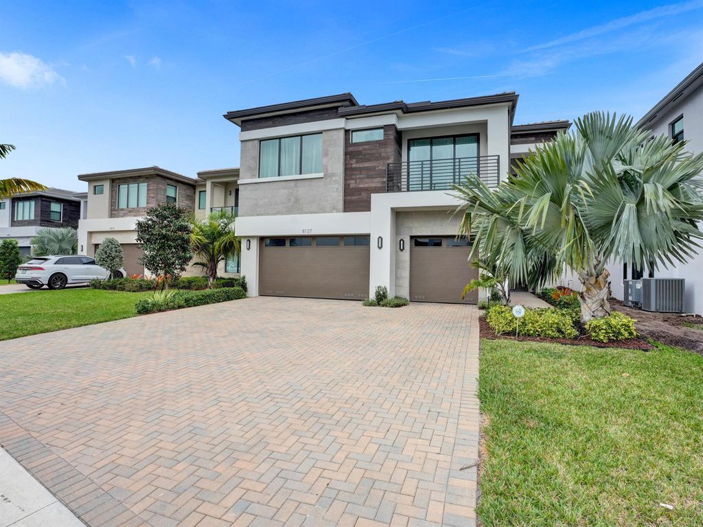 Photo of 8127 Laurel Falls Drive, Boca Raton, FL 33496 (MLS # R10948146)