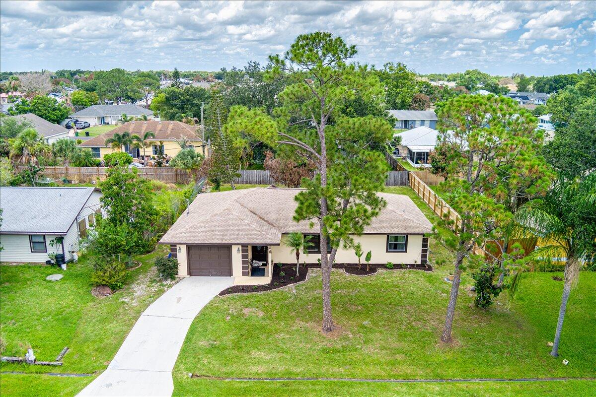 963 SW Bay State Road