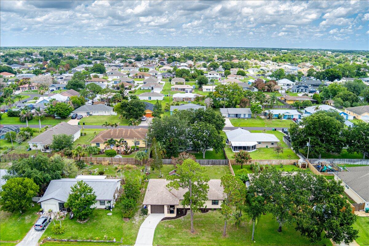 963 SW Bay State Road