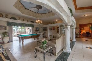 Palm Beach Point - Residential