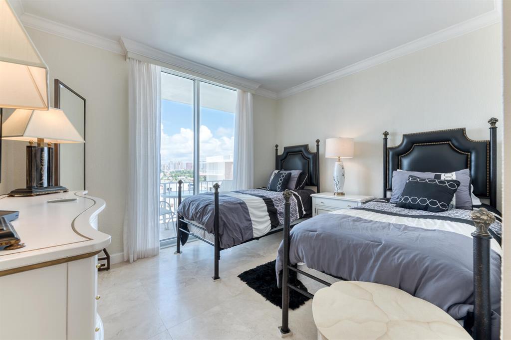 WINTHROP HOUSE CONDO - Residential