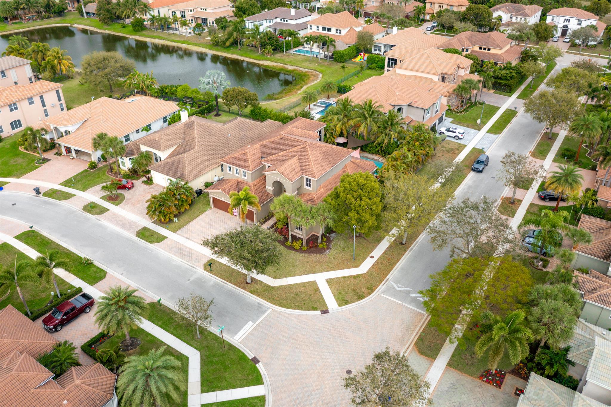 6086 Pond Bluff Court
