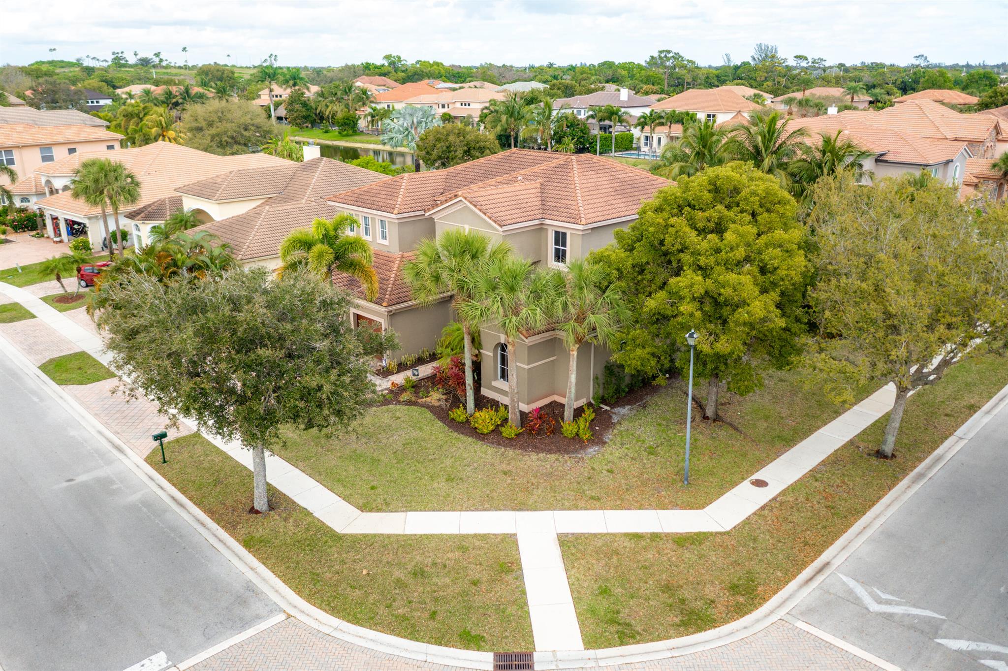 6086 Pond Bluff Court