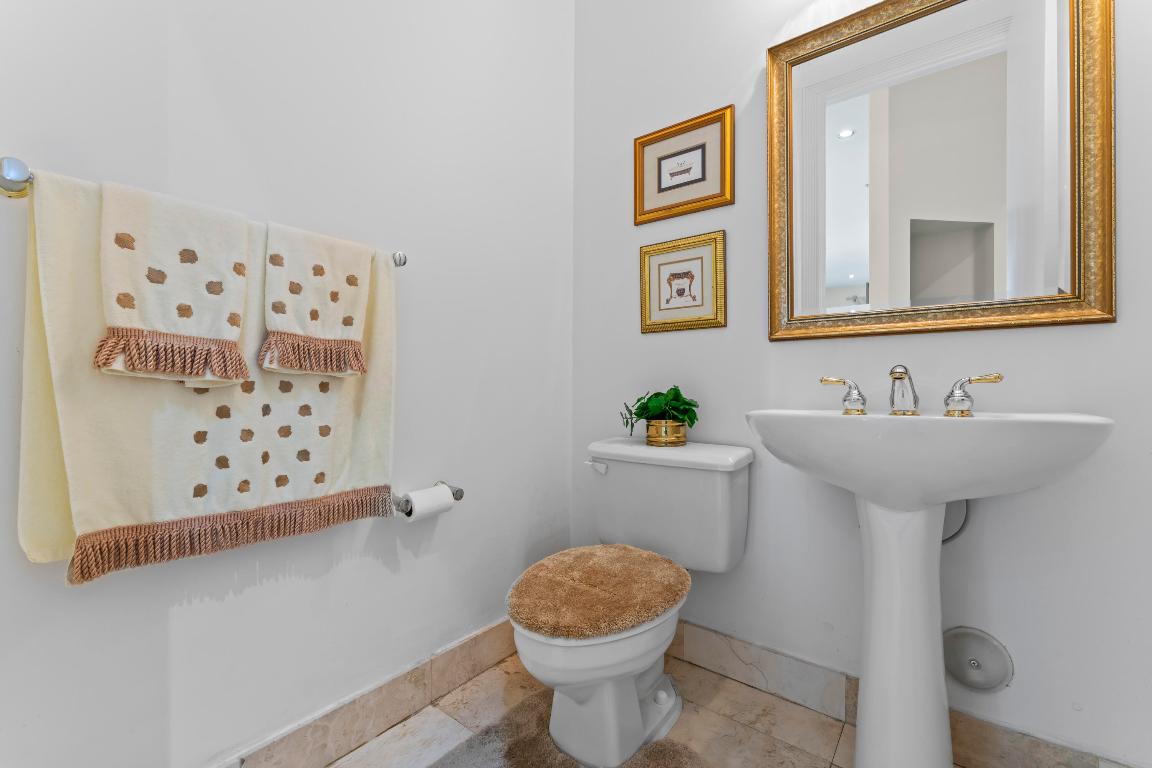 WYNDHAM LAKES CENTRAL - Residential