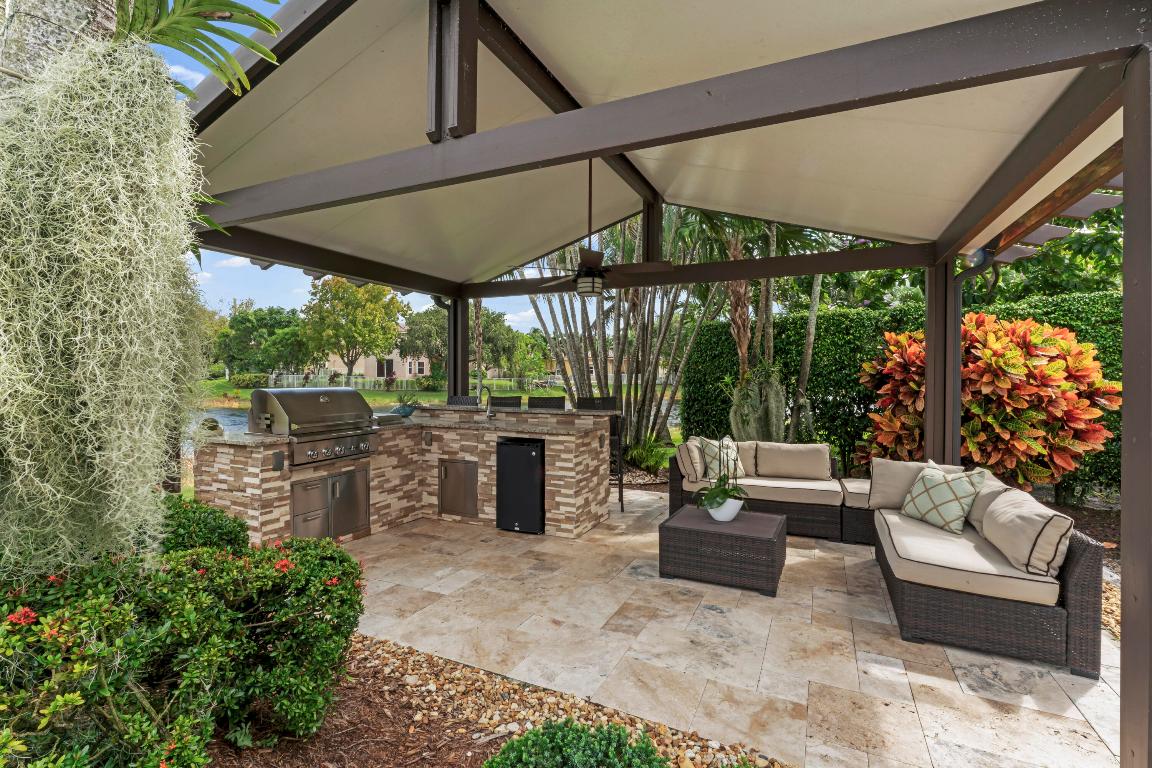 WYNDHAM LAKES CENTRAL - Residential