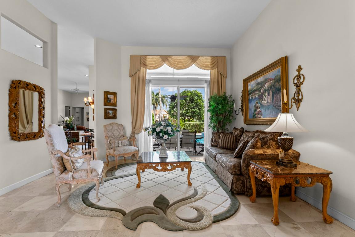 WYNDHAM LAKES CENTRAL - Residential