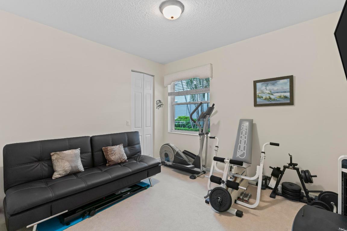 WYNDHAM LAKES CENTRAL - Residential