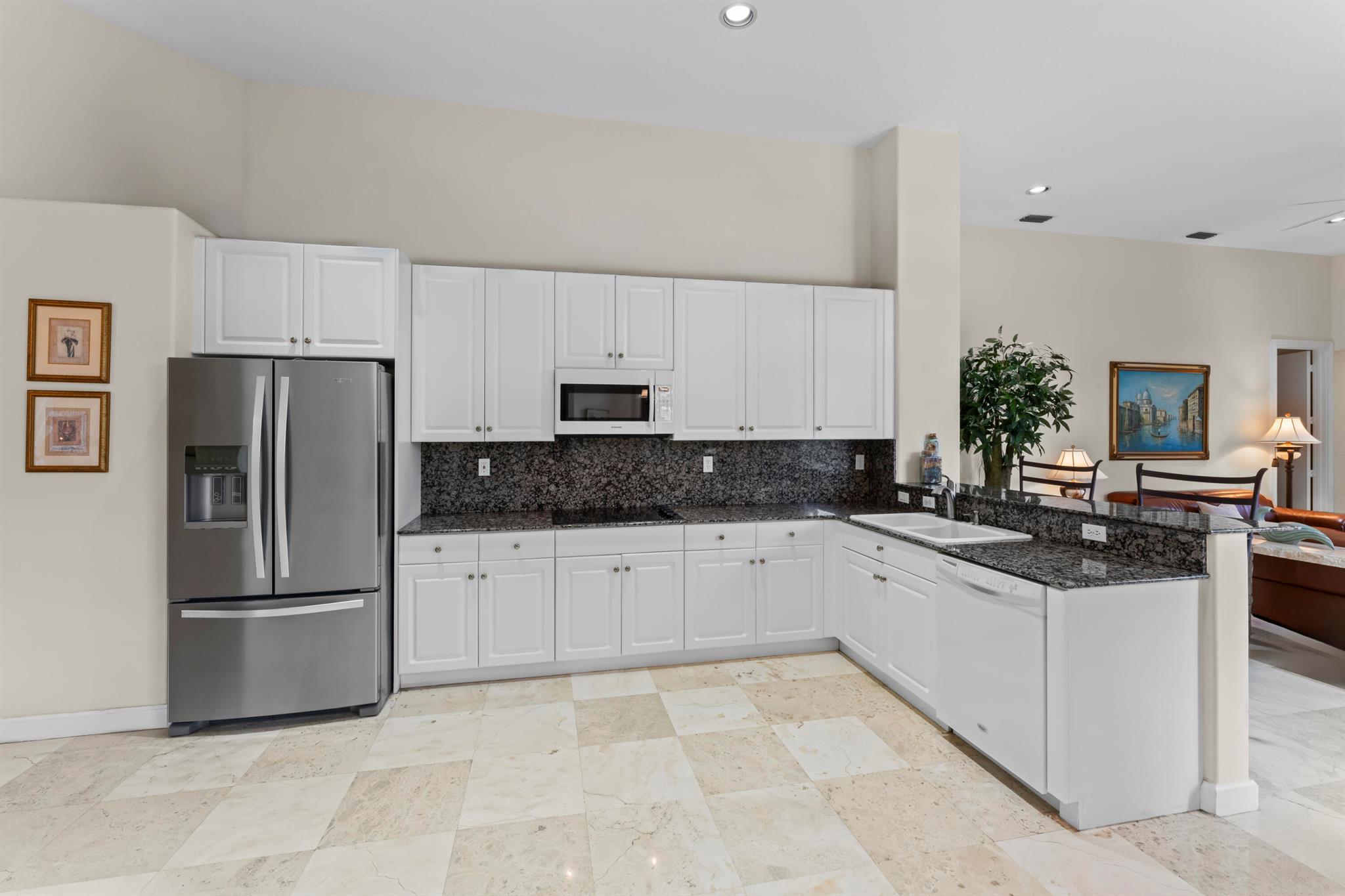 WYNDHAM LAKES CENTRAL - Residential