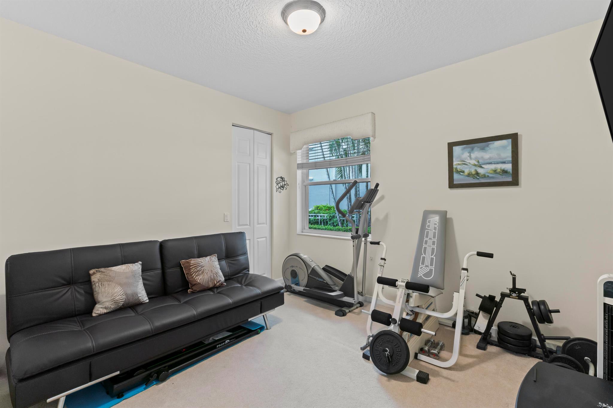 WYNDHAM LAKES CENTRAL - Residential
