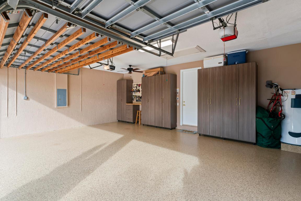 WYNDHAM LAKES CENTRAL - Residential