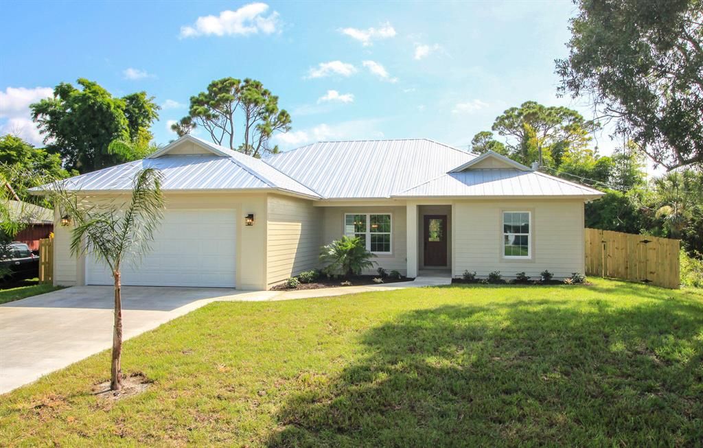 Photo of 4900 Seagrape Drive, Fort Pierce, FL 34982 (MLS # R10728639)