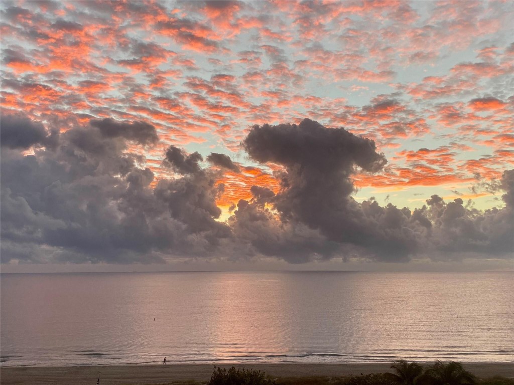 CRANE CRES - Residential