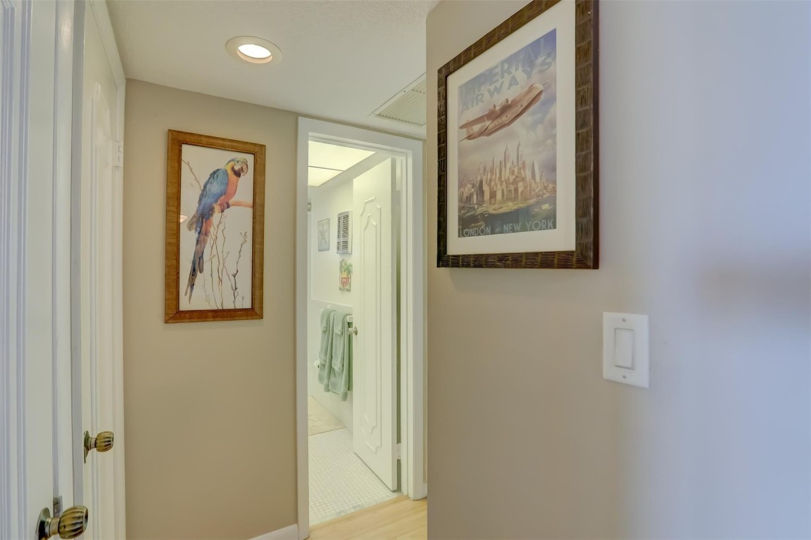 CRANE CRES - Residential