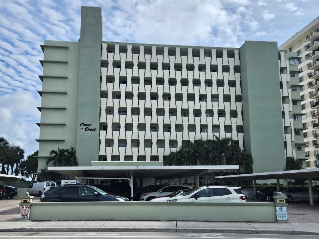 CRANE CRES - Residential