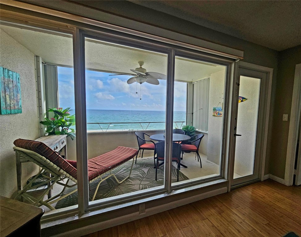 CRANE CRES - Residential