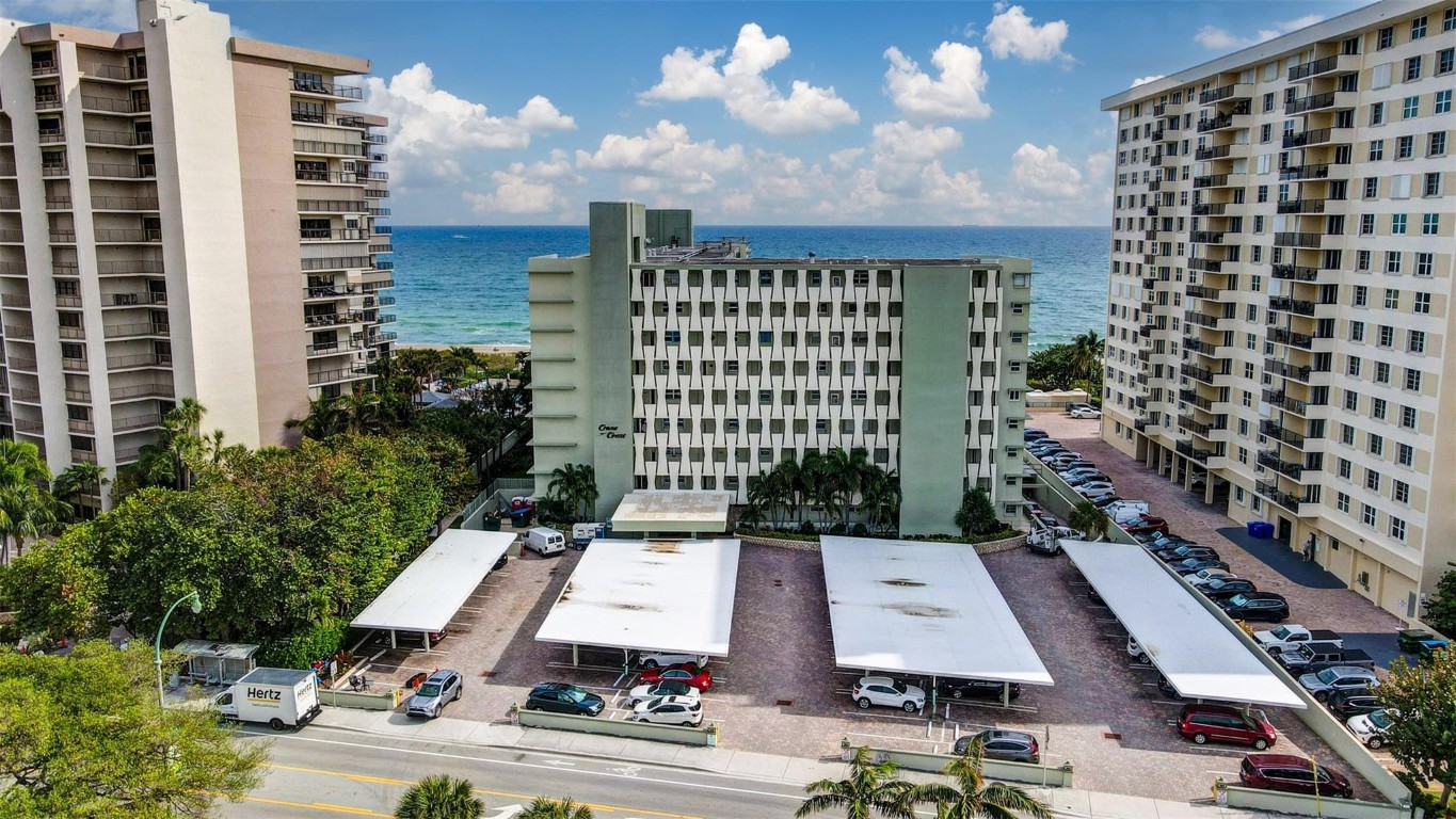 CRANE CRES - Residential