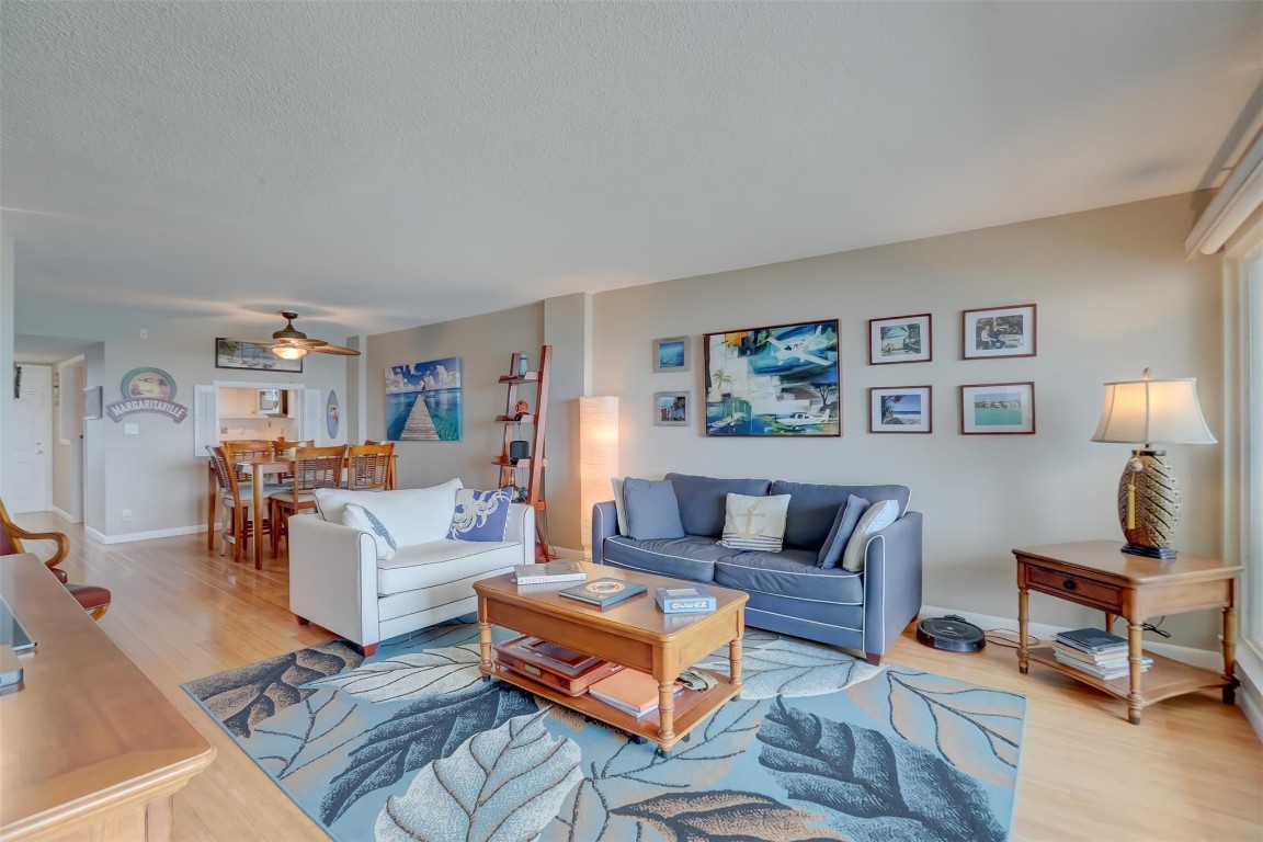 CRANE CRES - Residential