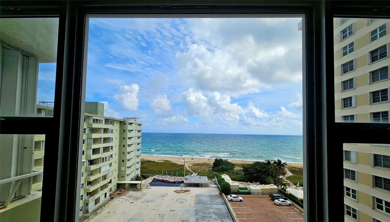 CRANE CRES - Residential