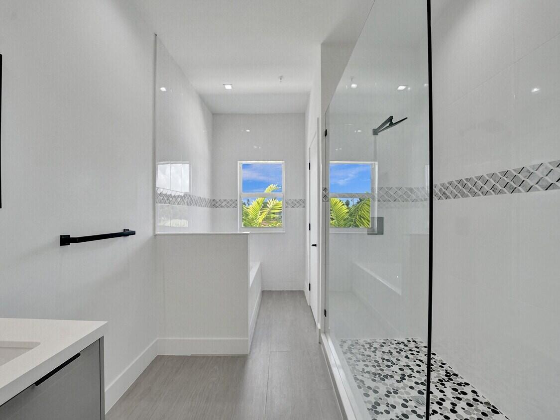 THE ENCLAVE AT LAKE RIDGE - Residential Income