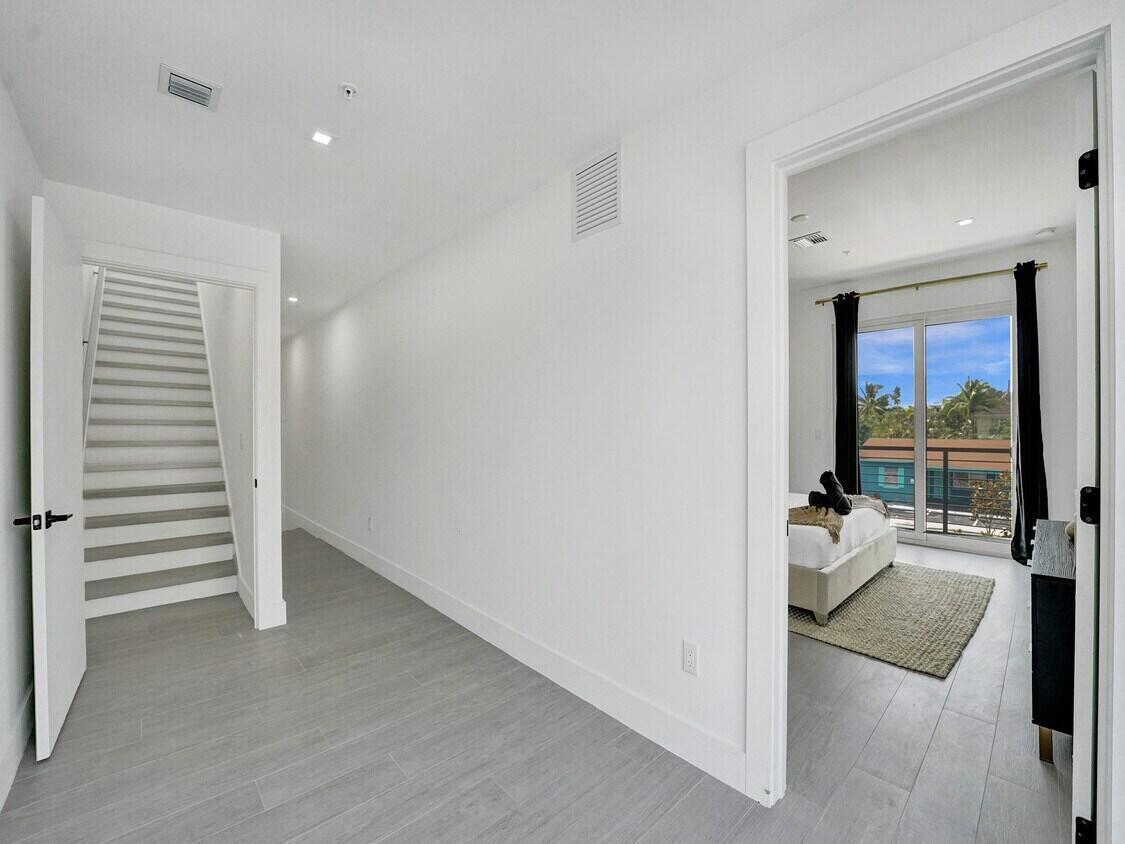 THE ENCLAVE AT LAKE RIDGE - Residential Income