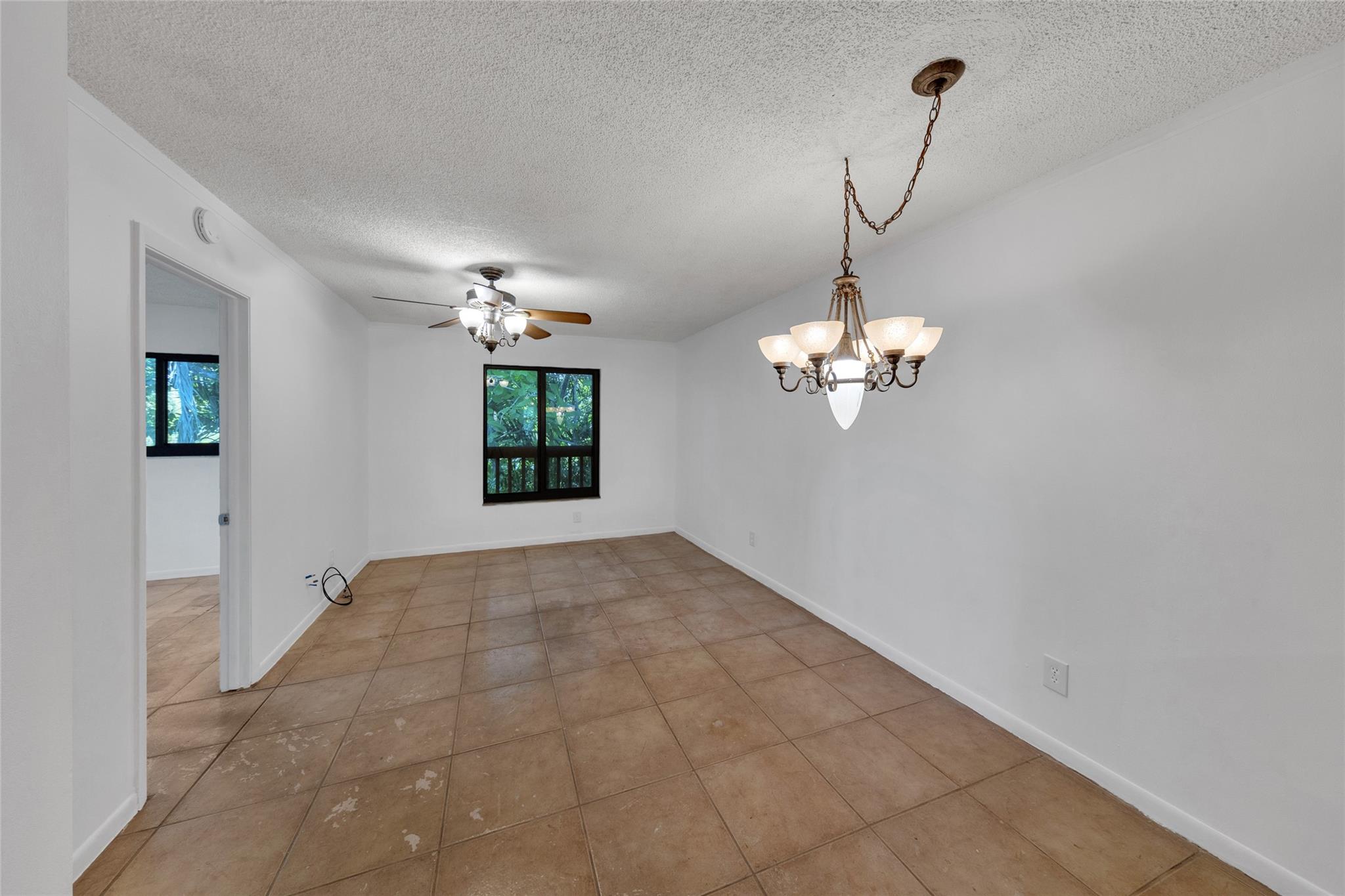 2912 NE 8th Ter 204