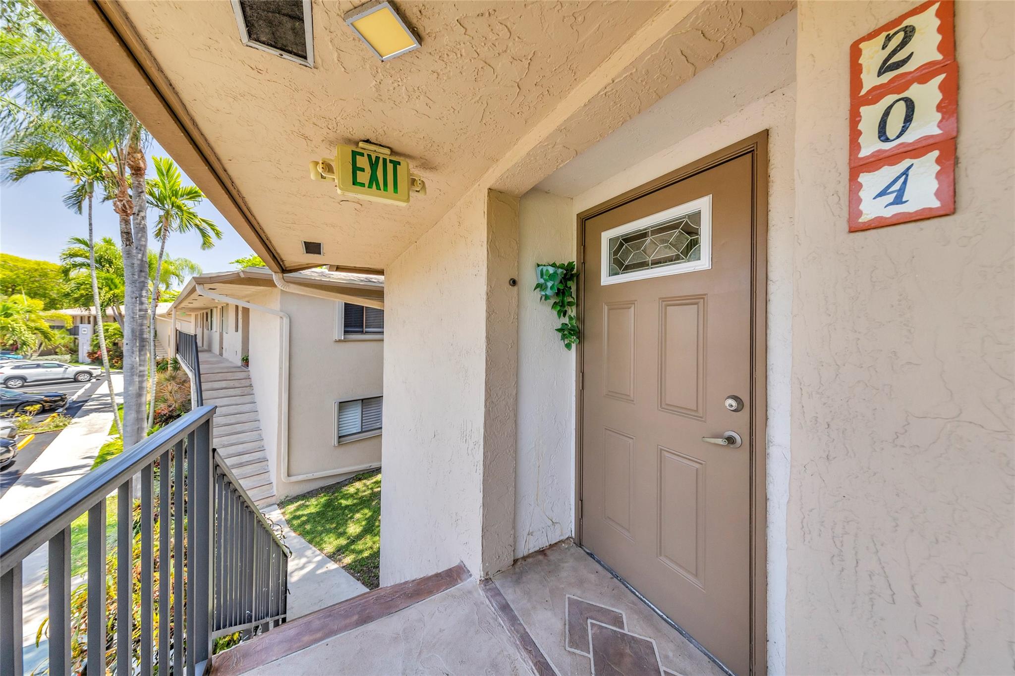 2912 NE 8th Ter 204