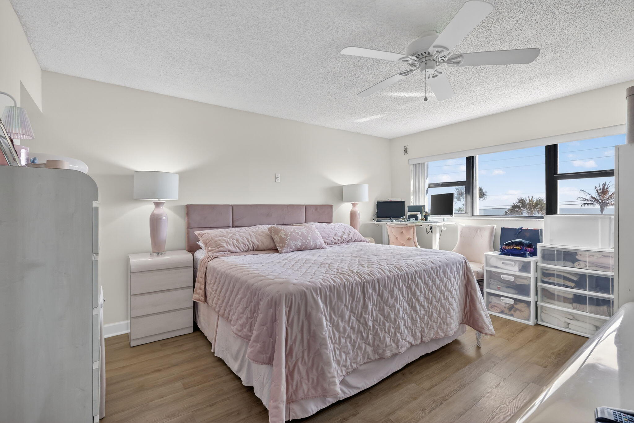 OCEAN HARBOUR CONDOMINIUM B - Residential