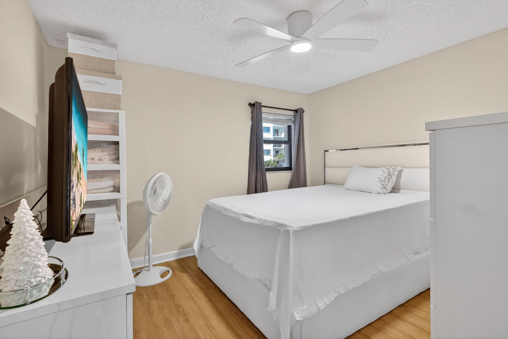 OCEAN HARBOUR CONDOMINIUM B - Residential