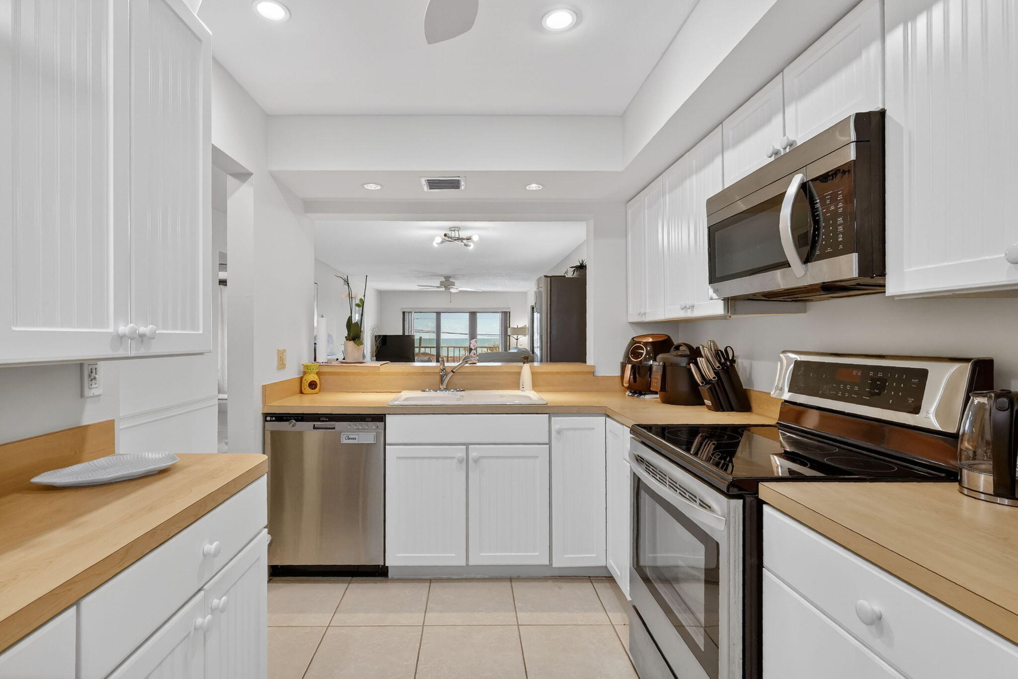 OCEAN HARBOUR CONDOMINIUM B - Residential