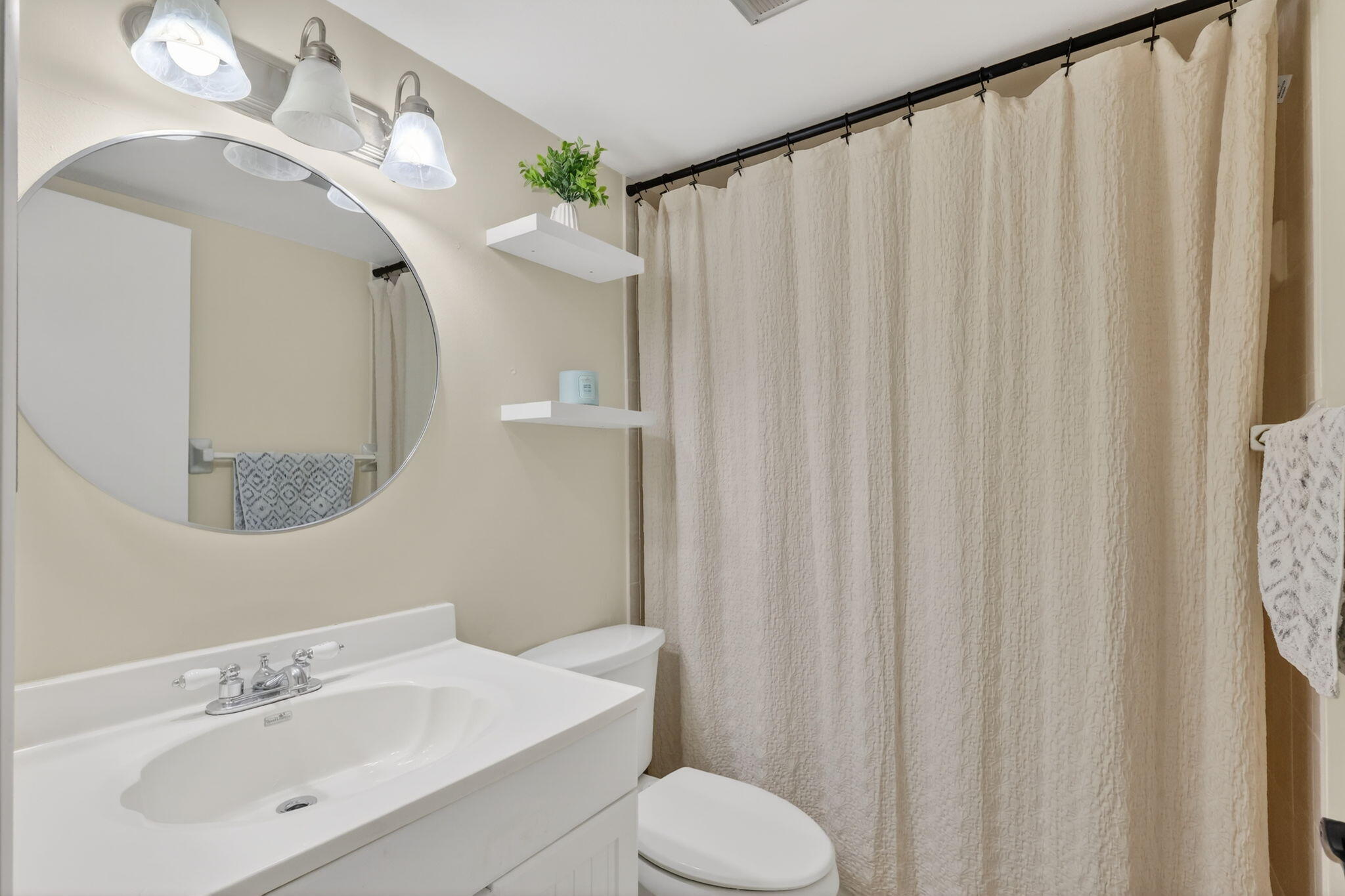 OCEAN HARBOUR CONDOMINIUM B - Residential