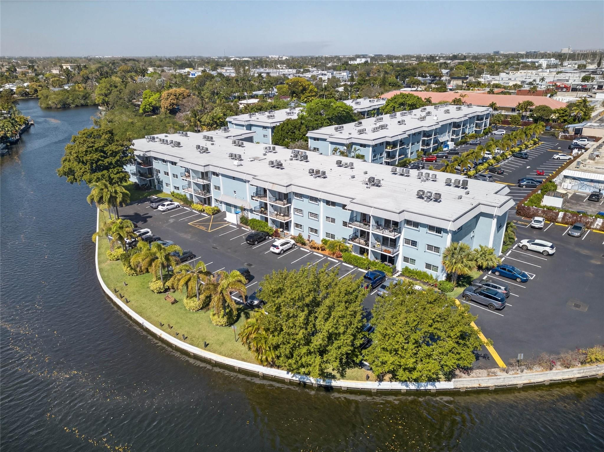 River Manor - Residential