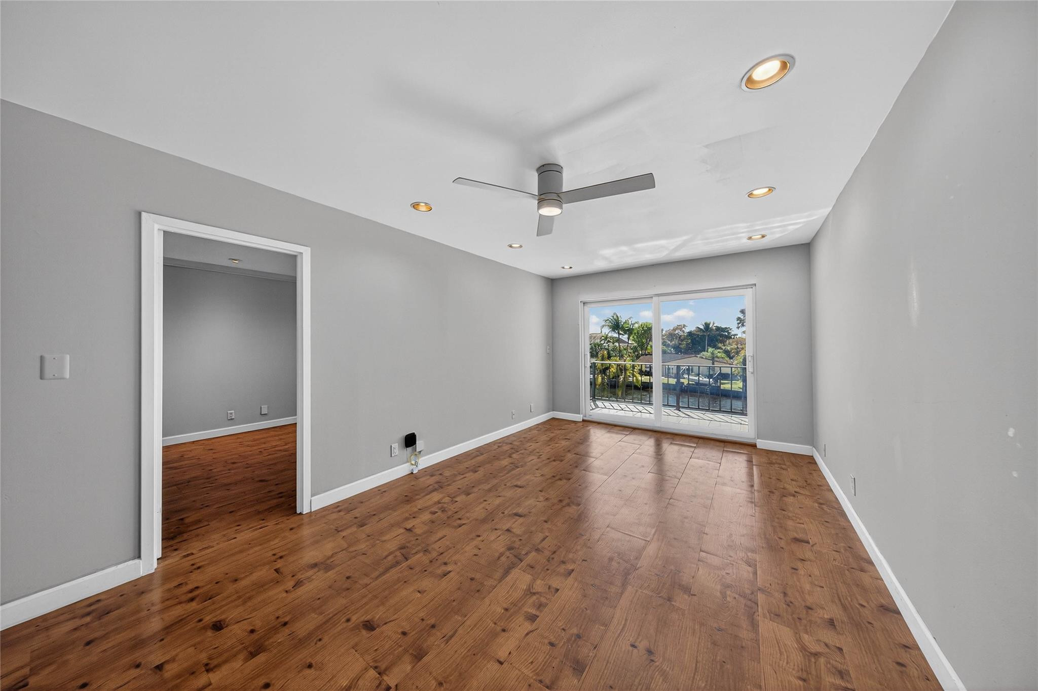 River Manor - Residential