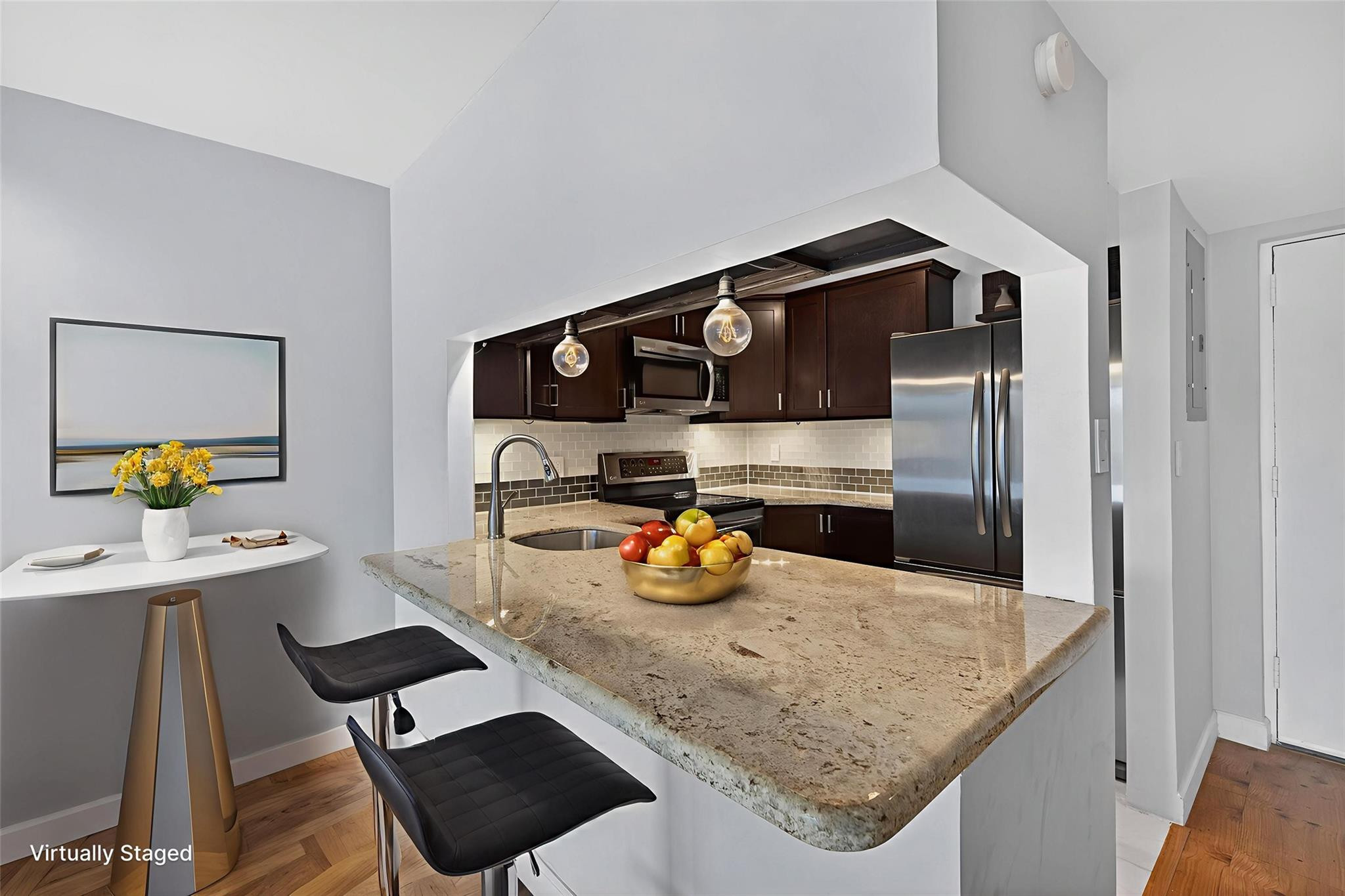 River Manor - Residential